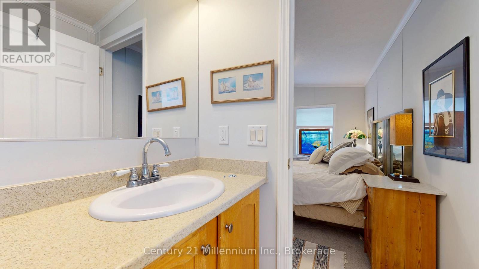 9 Illinois Crescent, Wasaga Beach, Ontario  L9Z 3A8 - Photo 11 - S12984678