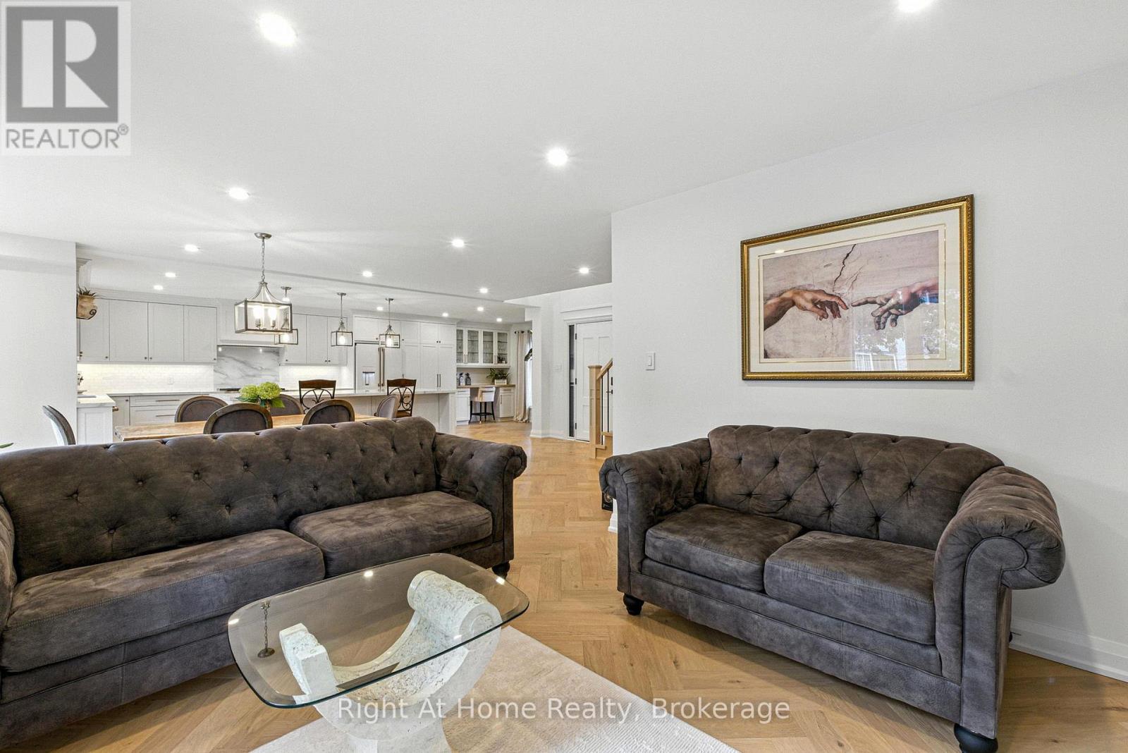 230 Poole Drive, Oakville, Ontario  L6H 3W4 - Photo 18 - W12986790