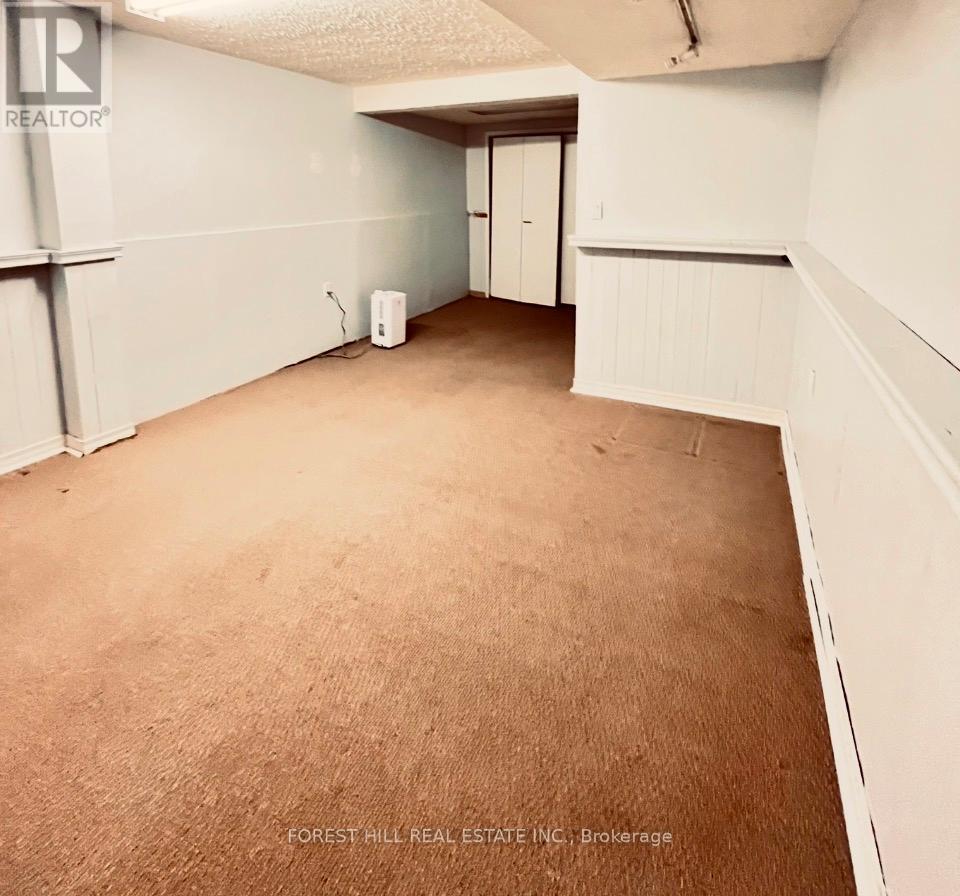 812 Sweetwater Crescent, Mississauga (Lorne Park), Ontario  L5H 4A4 - Photo 10 - W12981710