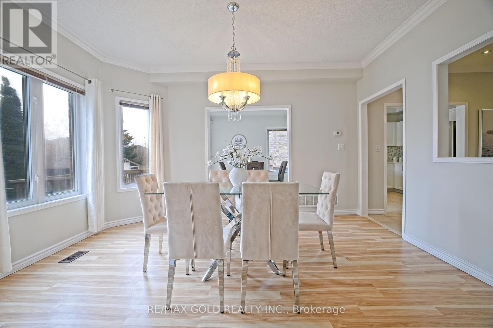 16 Cottontail Road, Brampton (Fletcher's Meadow), Ontario  L7A 3R3 - Photo 12 - W12982380