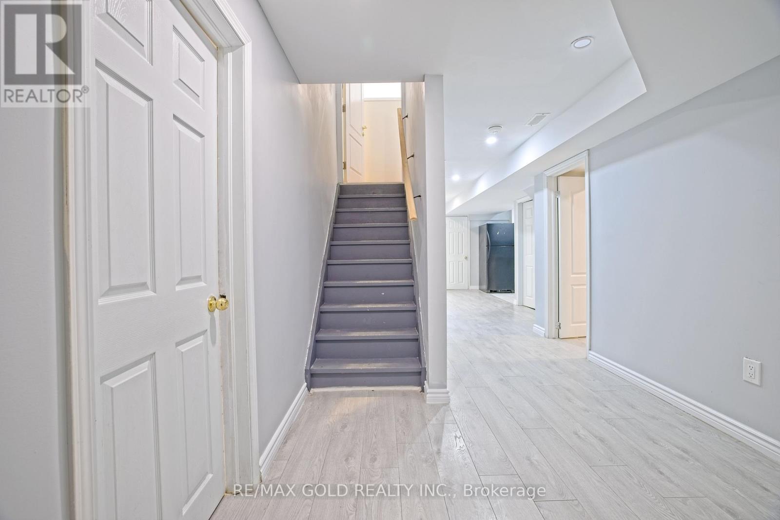 16 Cottontail Road, Brampton (Fletcher's Meadow), Ontario  L7A 3R3 - Photo 32 - W12982380