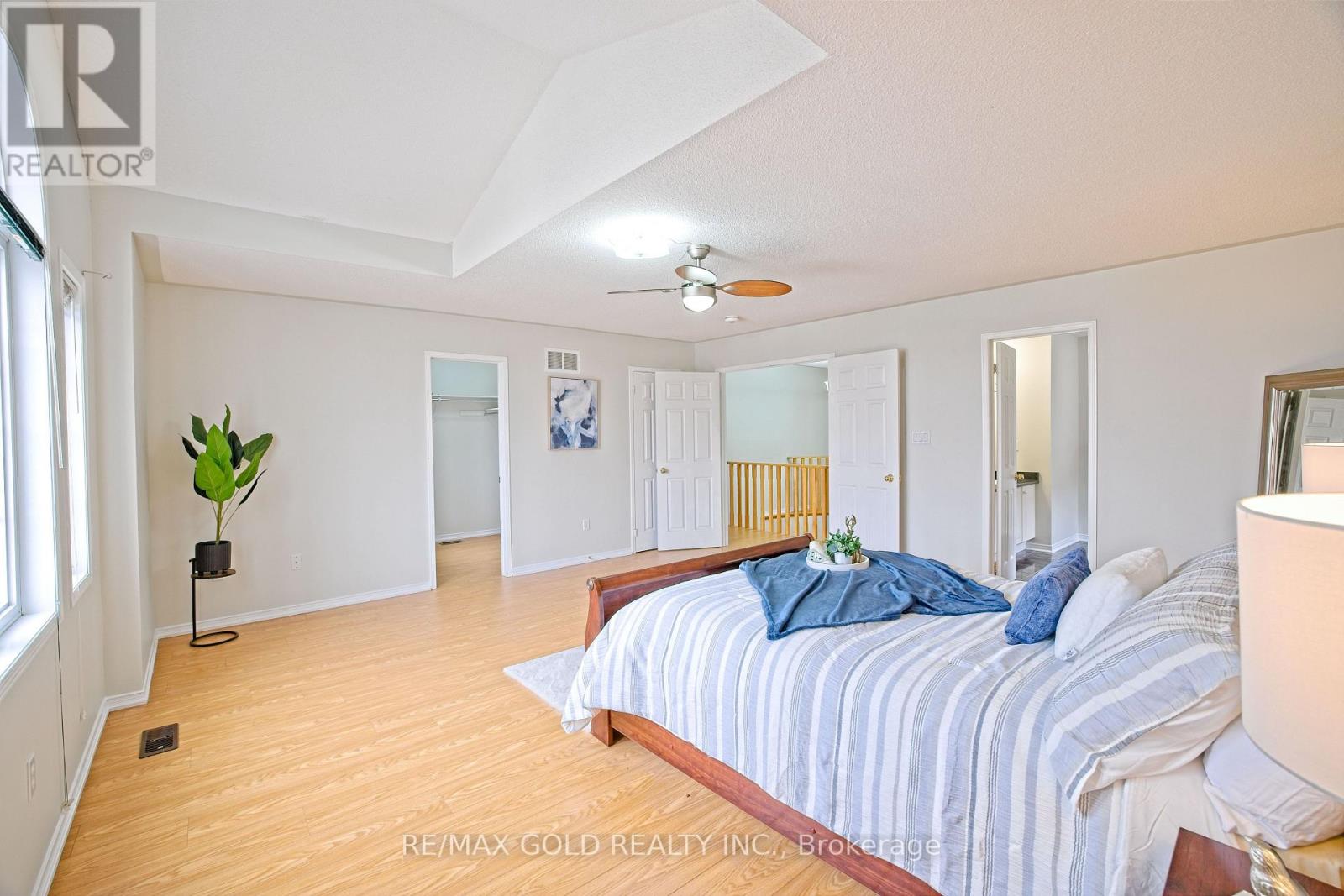 16 Cottontail Road, Brampton (Fletcher's Meadow), Ontario  L7A 3R3 - Photo 25 - W12982380