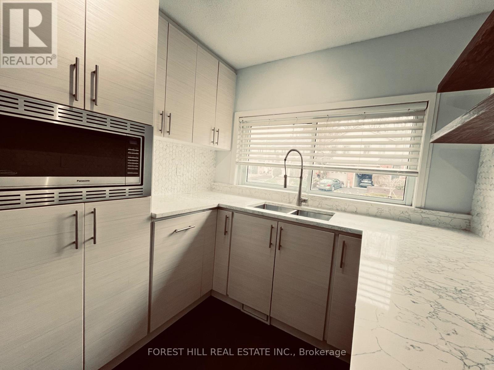 812 Sweetwater Crescent, Mississauga (Lorne Park), Ontario  L5H 4A4 - Photo 14 - W12981710