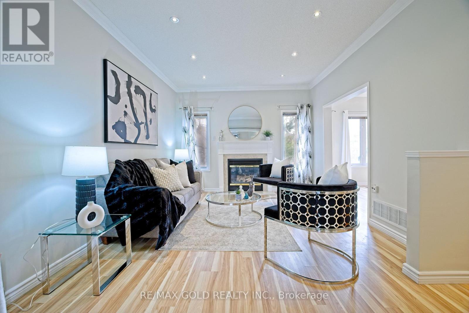 16 Cottontail Road, Brampton (Fletcher's Meadow), Ontario  L7A 3R3 - Photo 11 - W12982380