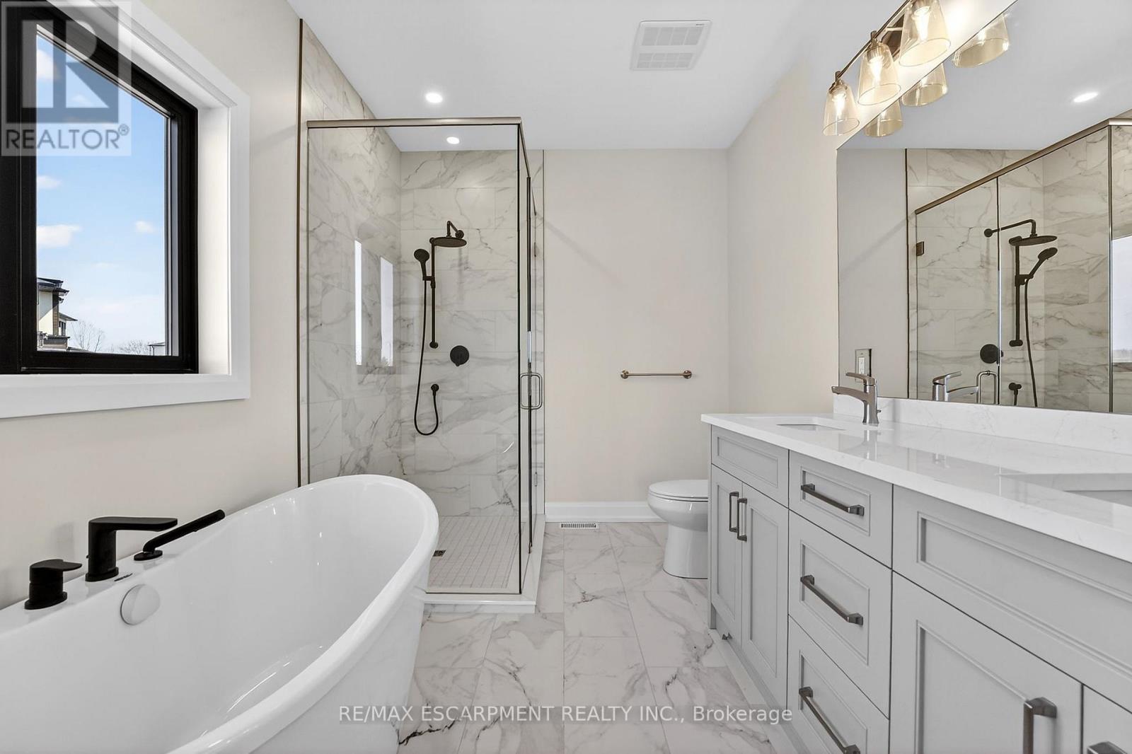 6192 Curlin Crescent, Niagara Falls, Ontario  L2H 3W8 - Photo 30 - X12985274