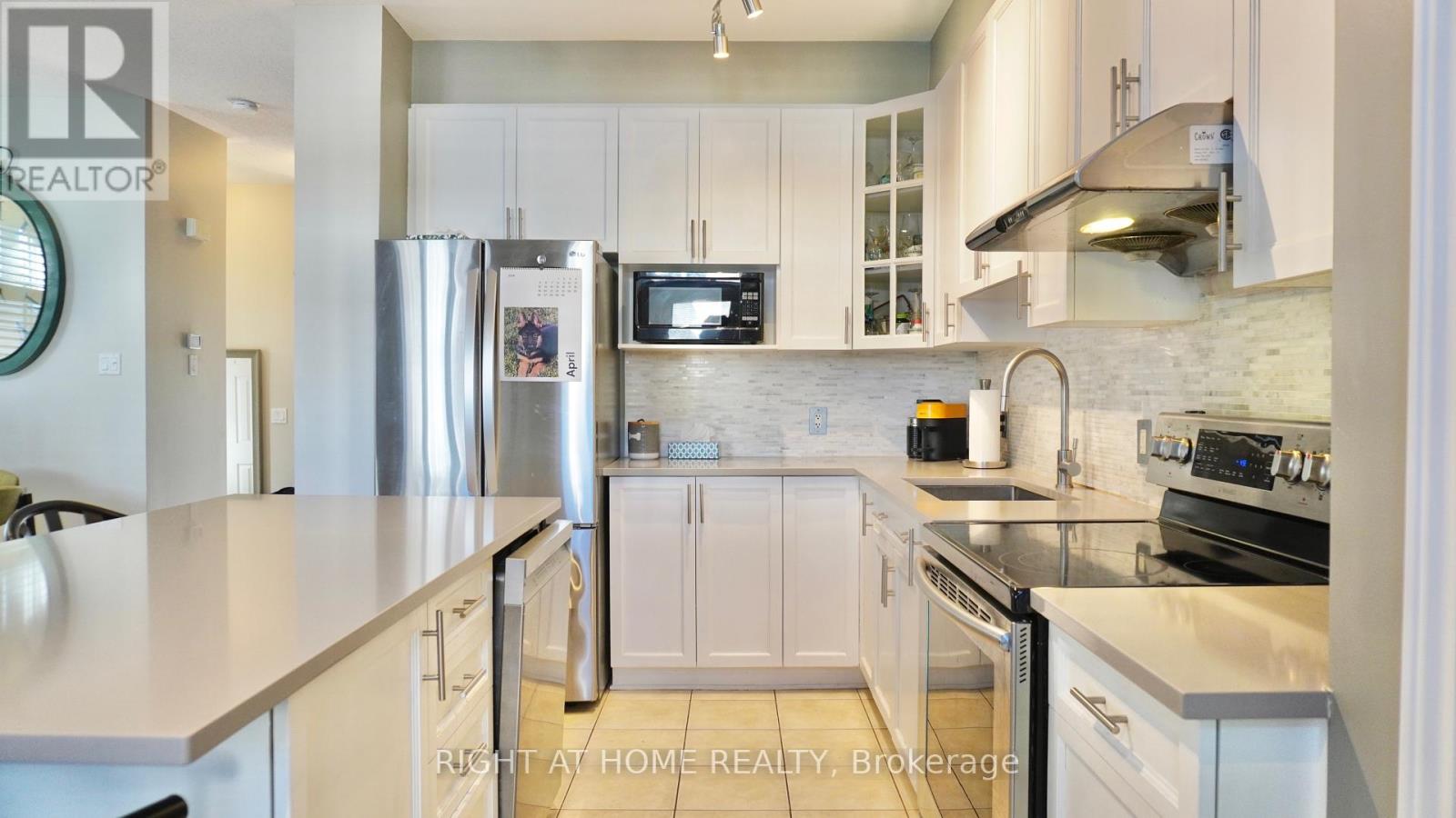 D - 29 Cresthaven Drive, Ottawa, Ontario  K2G 6T8 - Photo 13 - X12981108