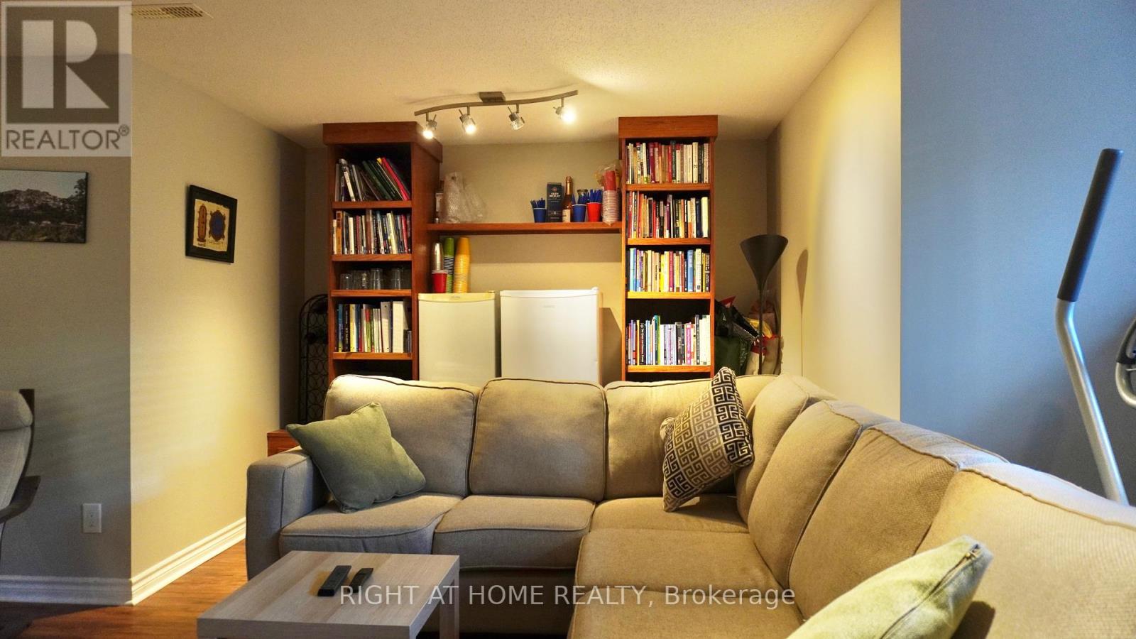 D - 29 Cresthaven Drive, Ottawa, Ontario  K2G 6T8 - Photo 35 - X12981108