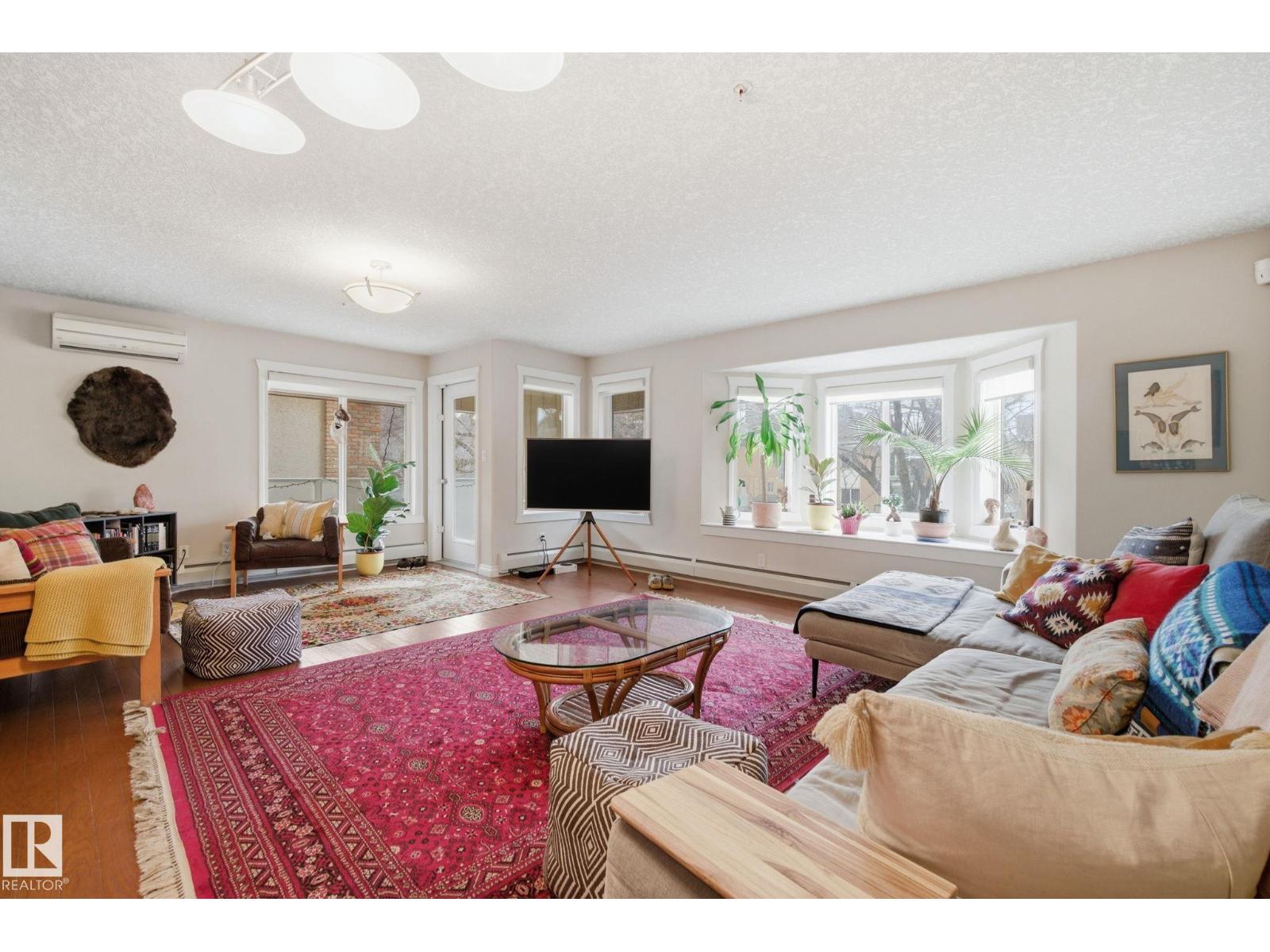 #201 10235 116 ST NW, Edmonton, Alberta