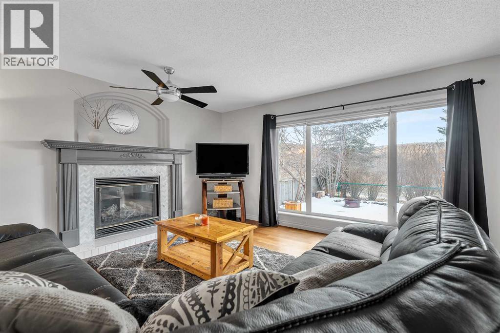 92 Bow Ridge Crescent, Cochrane, Alberta  T4C 1V1 - Photo 26 - A2299917