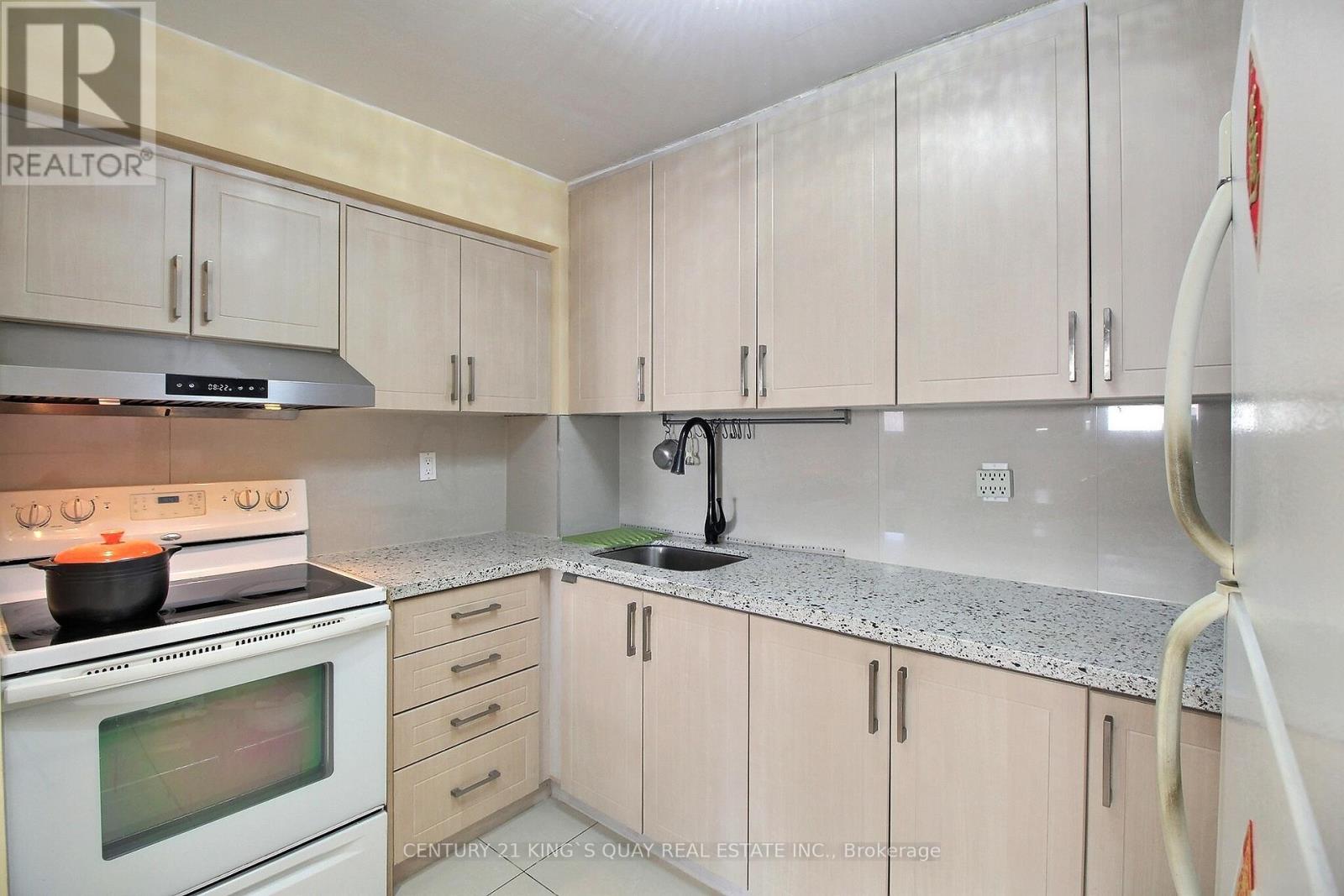 202 - 99 Blackwell Avenue, Toronto (Malvern), Ontario  M1B 3R5 - Photo 6 - E12984266