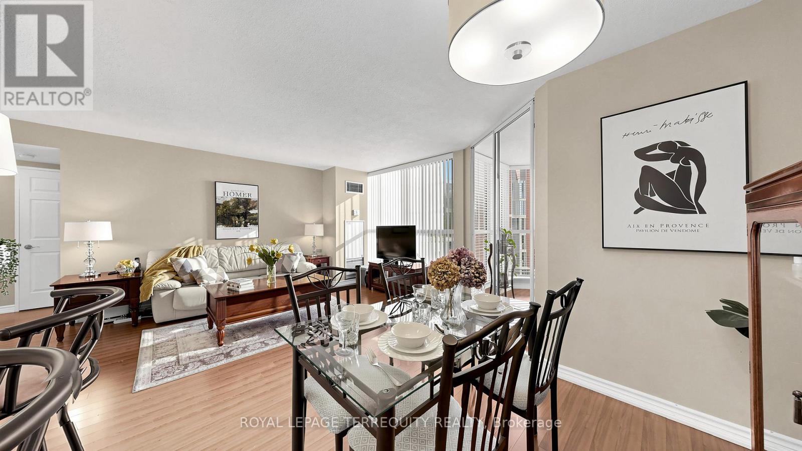 833 - 22 Southport Street, Toronto, Ontario M6S 4Y9 - Photo 12 - W12862636