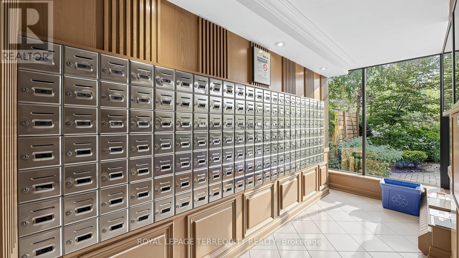 833 - 22 Southport Street, Toronto, Ontario M6S 4Y9 - Photo 40 - W12862636