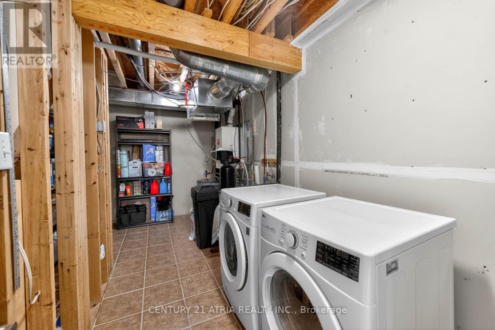 18 Cossey Lane, Whitchurch-Stouffville, Ontario  L4A 0R1 - Photo 24 - N12986784