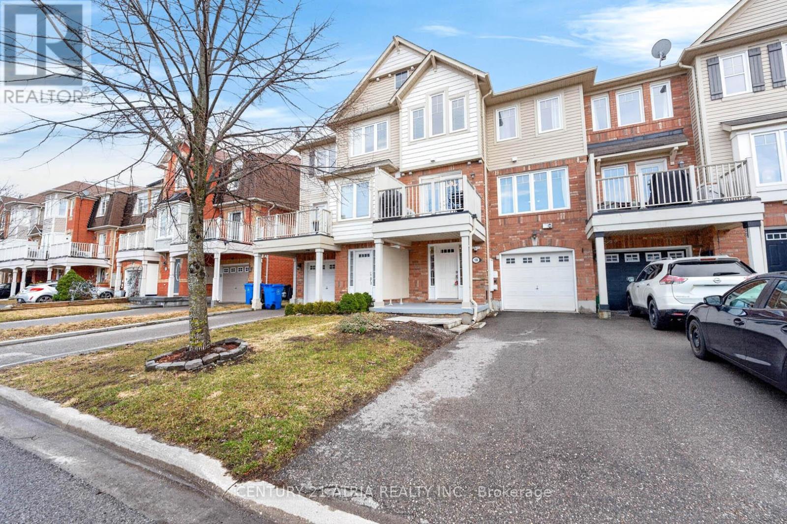 18 Cossey Lane, Whitchurch-Stouffville, Ontario  L4A 0R1 - Photo 3 - N12986784