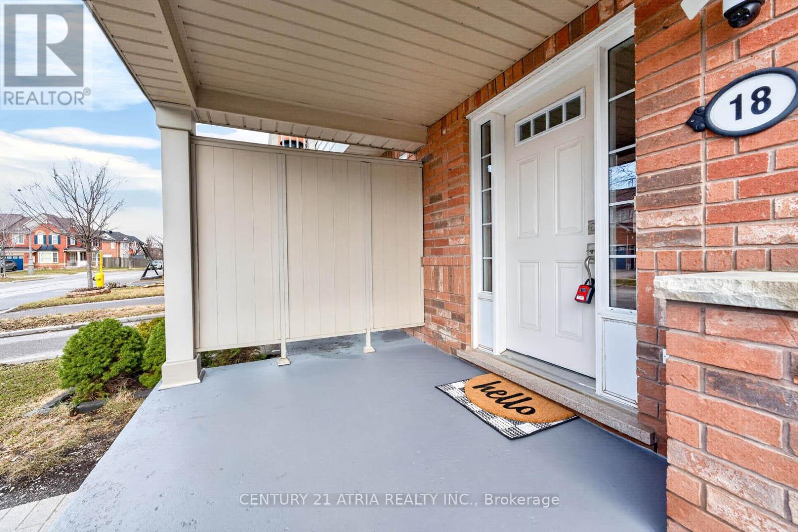 18 Cossey Lane, Whitchurch-Stouffville, Ontario  L4A 0R1 - Photo 4 - N12986784