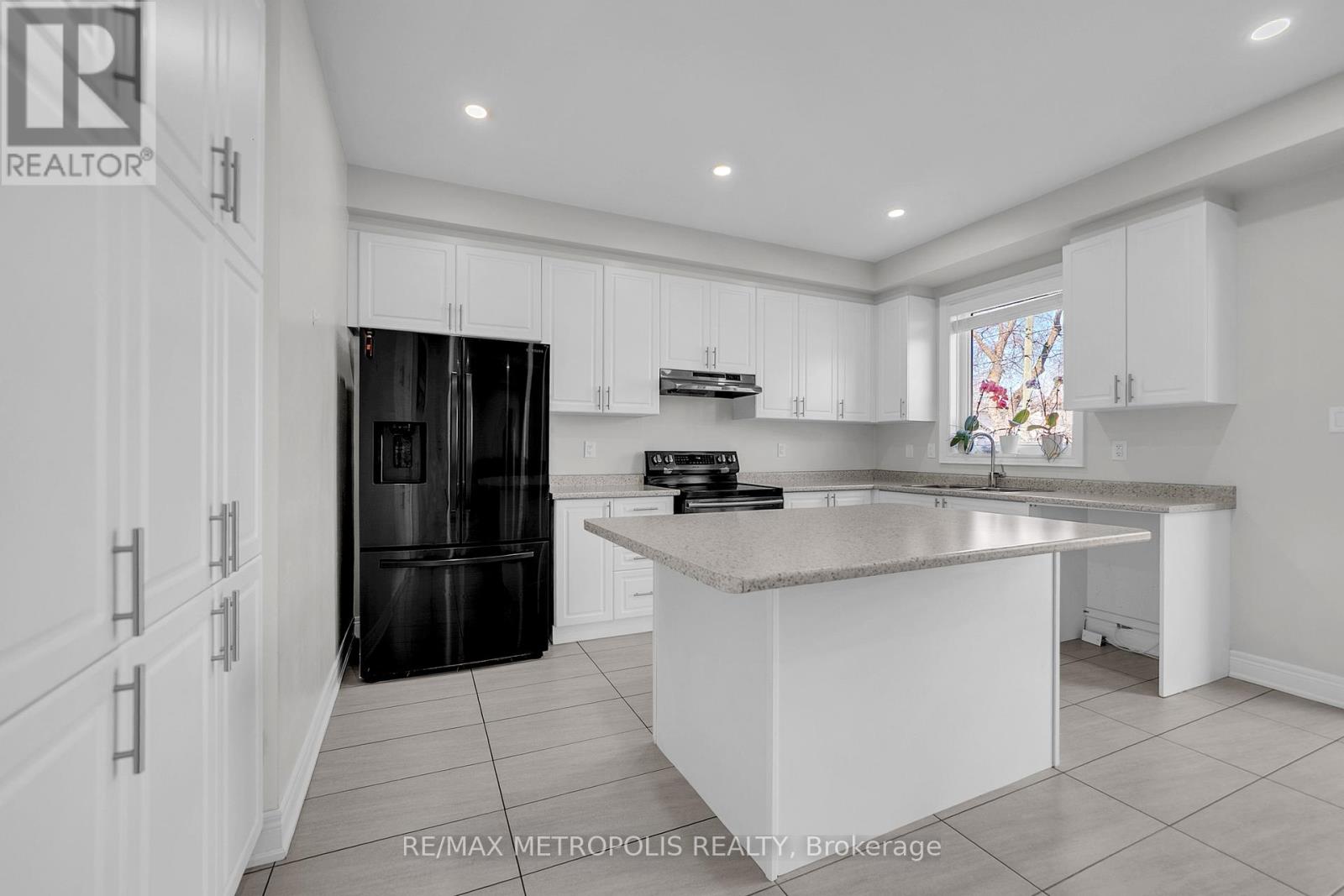 80 Pridham Place, New Tecumseth (Tottenham), Ontario  L0G 1W0 - Photo 11 - N12986792