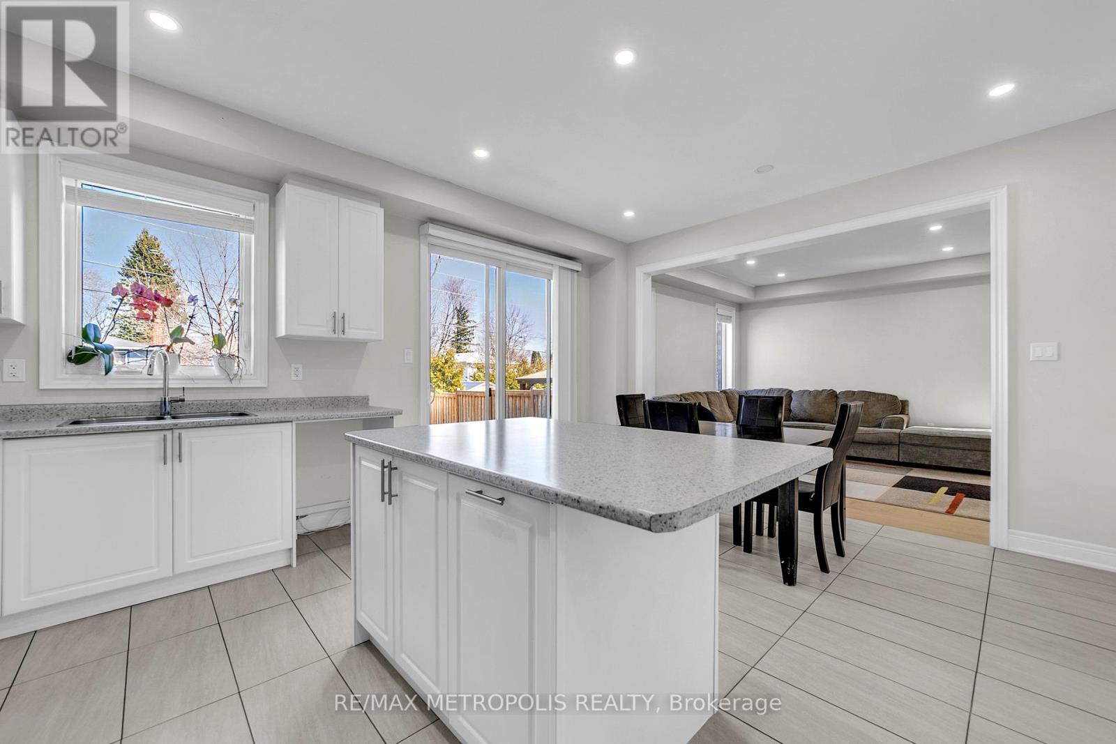 80 Pridham Place, New Tecumseth (Tottenham), Ontario  L0G 1W0 - Photo 13 - N12986792