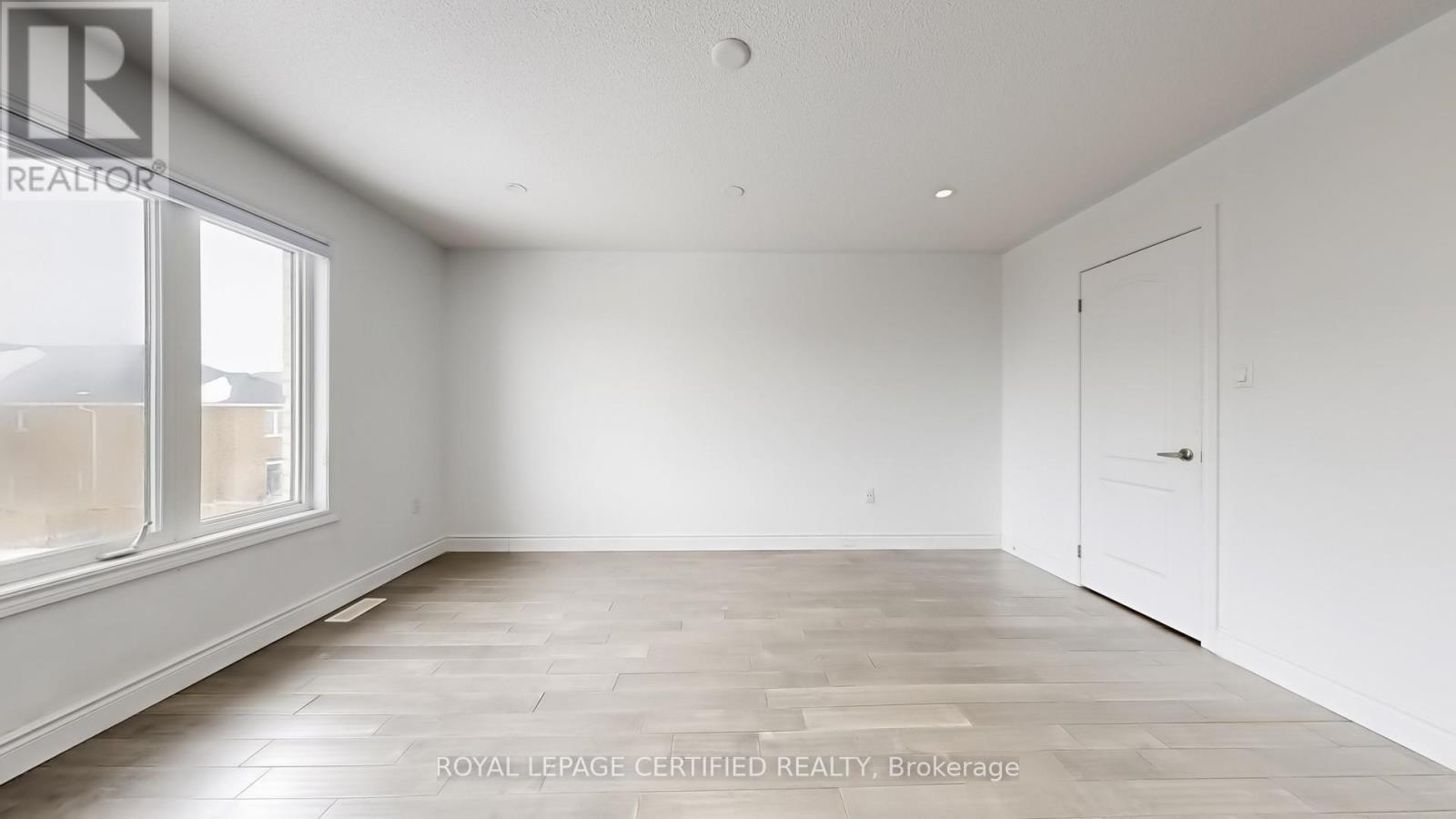 62 Heritage Street, Bradford West Gwillimbury (Bradford), Ontario  L3Z 0X4 - Photo 25 - N12986808