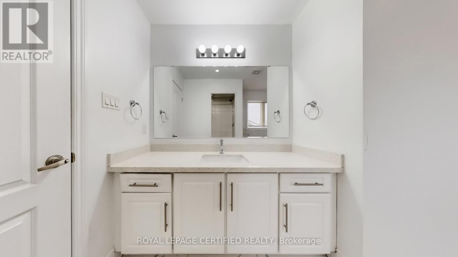 62 Heritage Street, Bradford West Gwillimbury (Bradford), Ontario  L3Z 0X4 - Photo 26 - N12986808