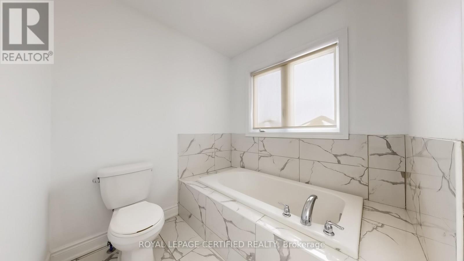 62 Heritage Street, Bradford West Gwillimbury (Bradford), Ontario  L3Z 0X4 - Photo 27 - N12986808