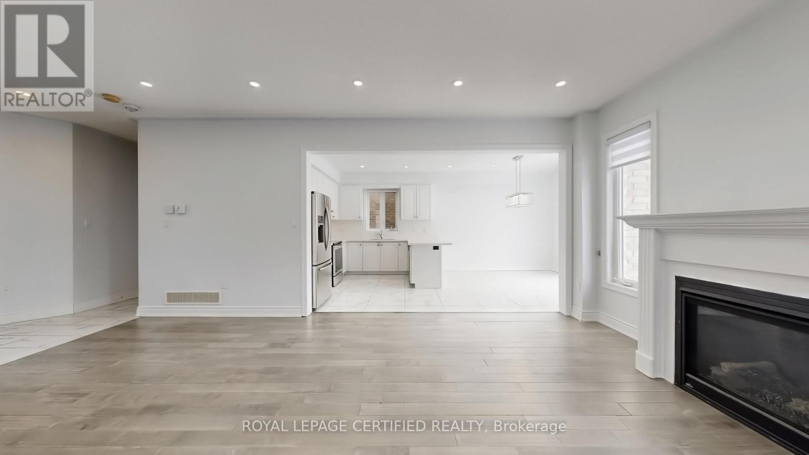 62 Heritage Street, Bradford West Gwillimbury (Bradford), Ontario  L3Z 0X4 - Photo 6 - N12986808