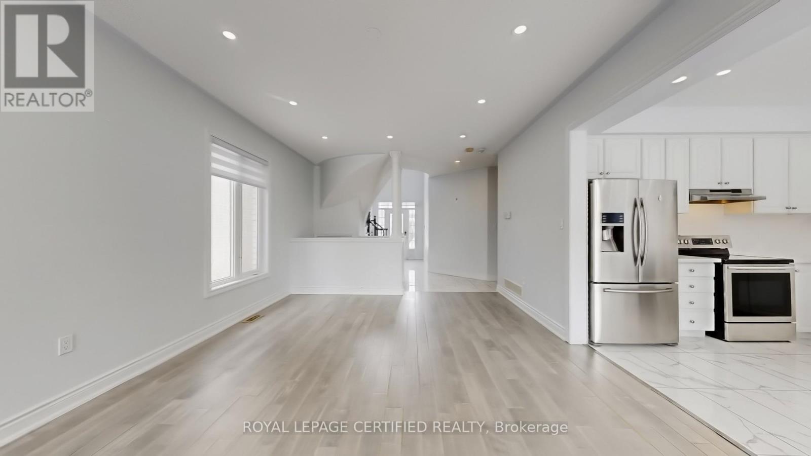 62 Heritage Street, Bradford West Gwillimbury (Bradford), Ontario  L3Z 0X4 - Photo 8 - N12986808