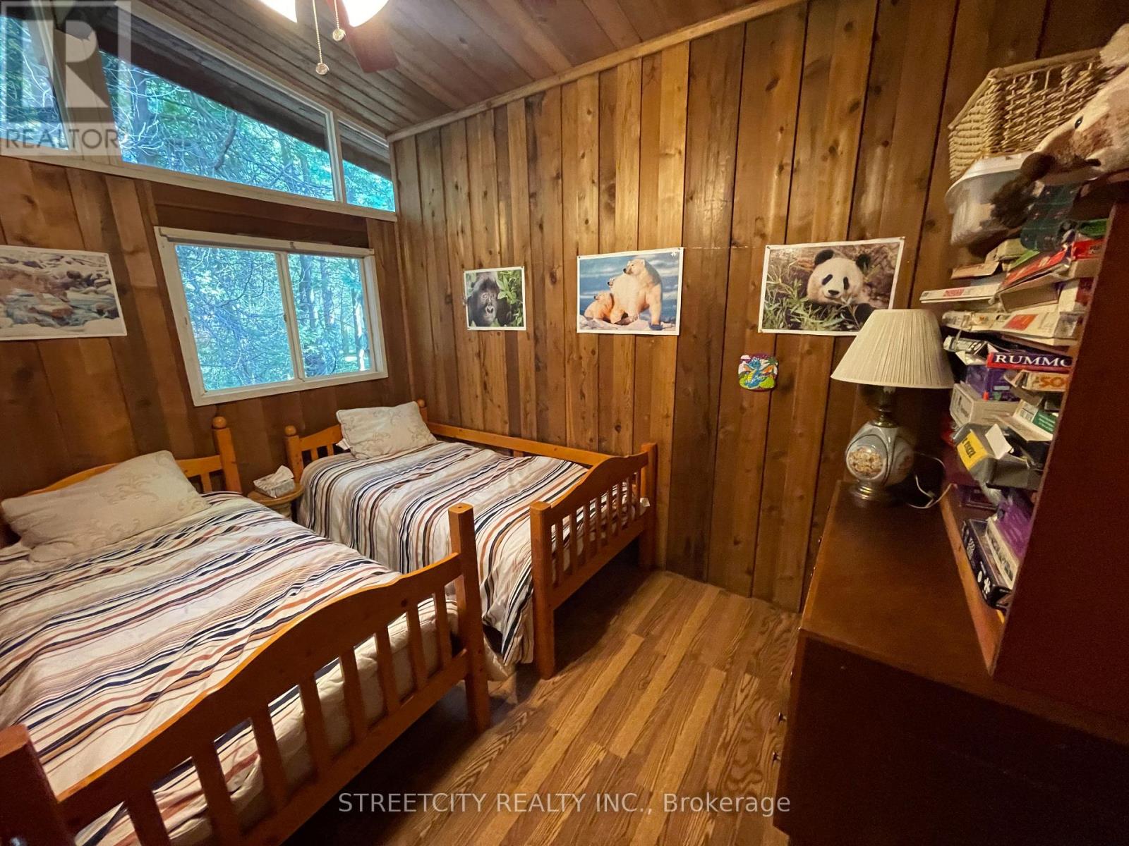 6418 Robert Avenue, Lambton Shores, Ontario  N0N 1J0 - Photo 36 - X12975180