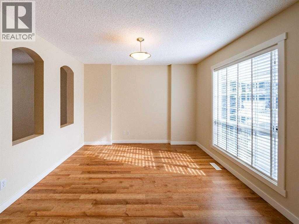 101 Westpoint Gardens, Calgary, Alberta  T3H 4M4 - Photo 8 - A2299192