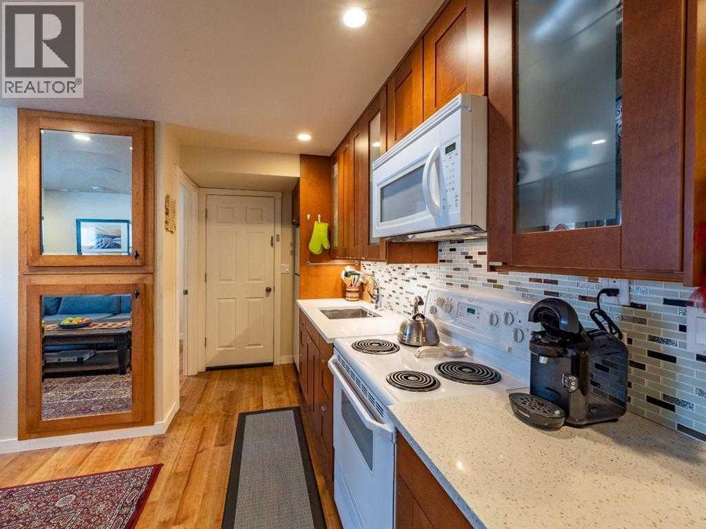 101 Westpoint Gardens, Calgary, Alberta  T3H 4M4 - Photo 22 - A2299192