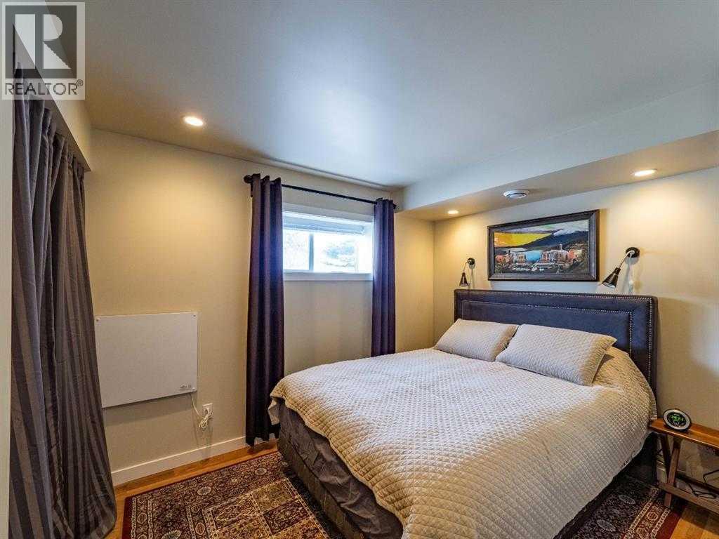 101 Westpoint Gardens, Calgary, Alberta  T3H 4M4 - Photo 21 - A2299192