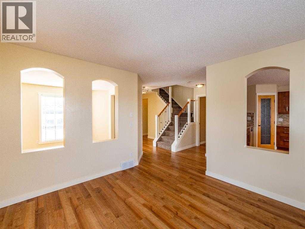 101 Westpoint Gardens, Calgary, Alberta  T3H 4M4 - Photo 3 - A2299192