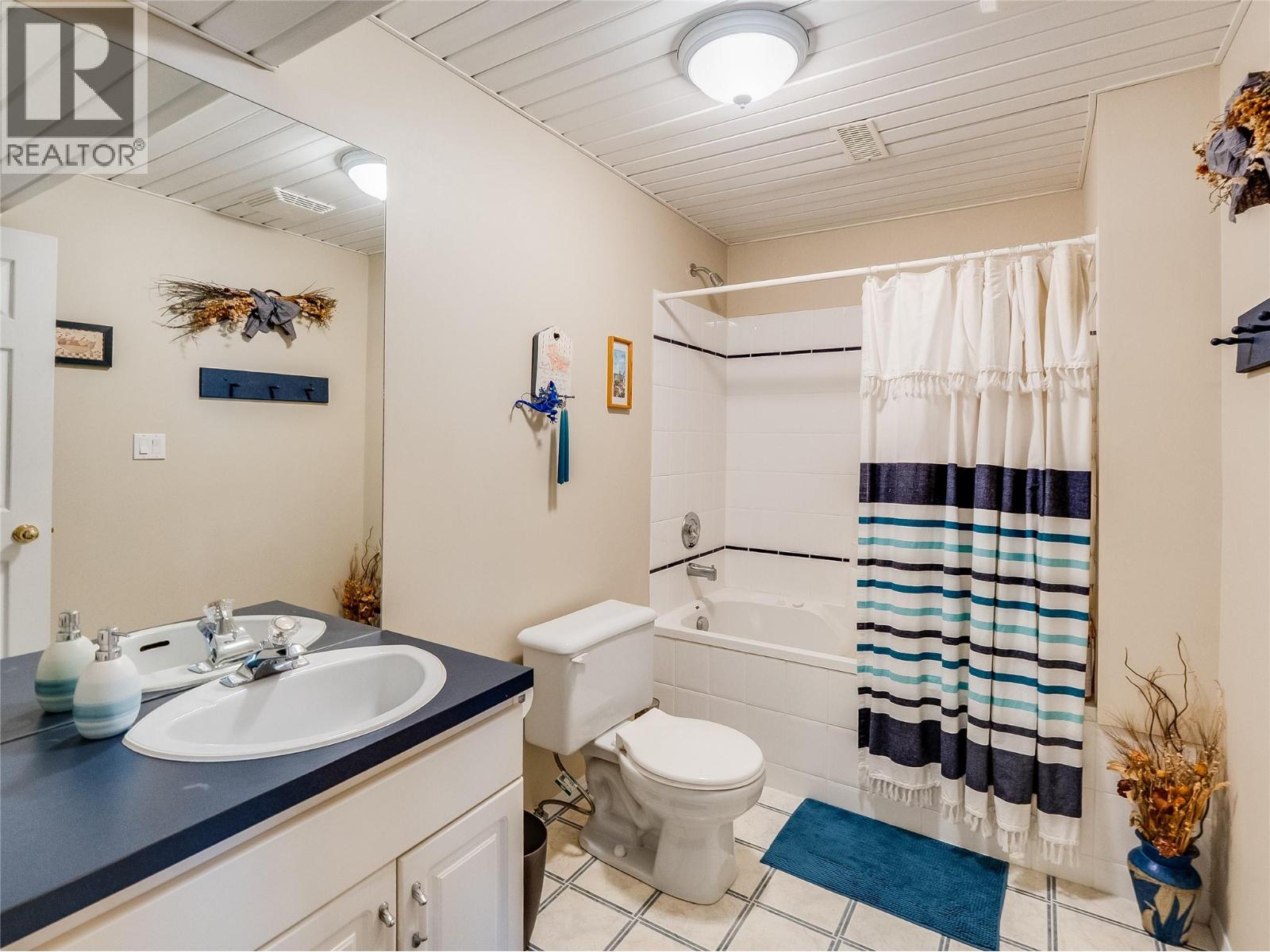 113 Cedar Avenue, Fruitvale, British Columbia  V0G 1L0 - Photo 36 - 10382774