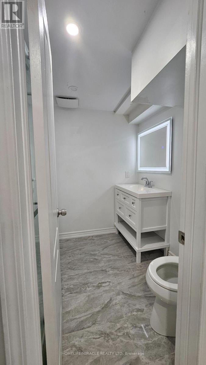 24-24 Guildford Crescent, Brampton, Ontario  L6S 3K2 - Photo 11 - W12986772