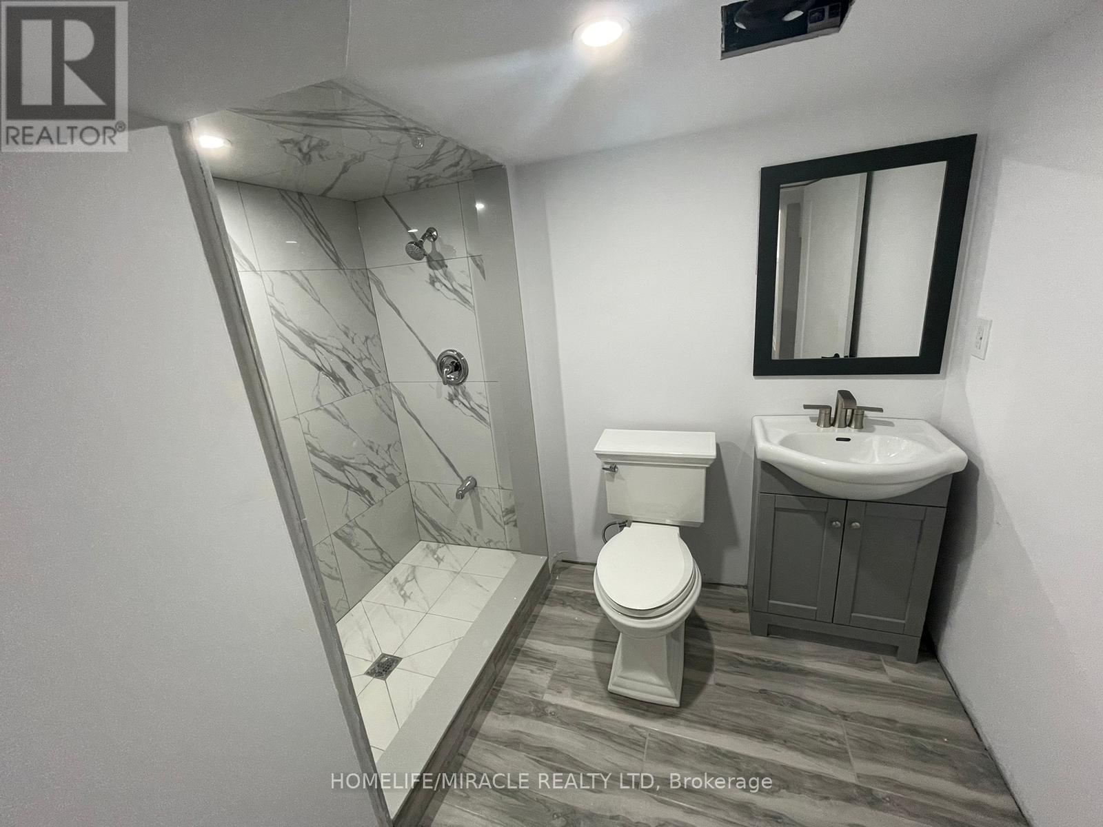 24-24 Guildford Crescent, Brampton, Ontario  L6S 3K2 - Photo 8 - W12986772