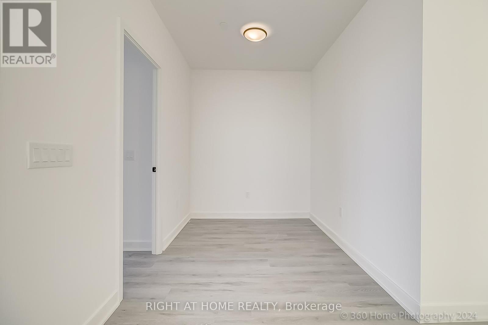 1809 - 36 Zorra Street, Toronto, Ontario  M8Z 0G5 - Photo 5 - W12986776