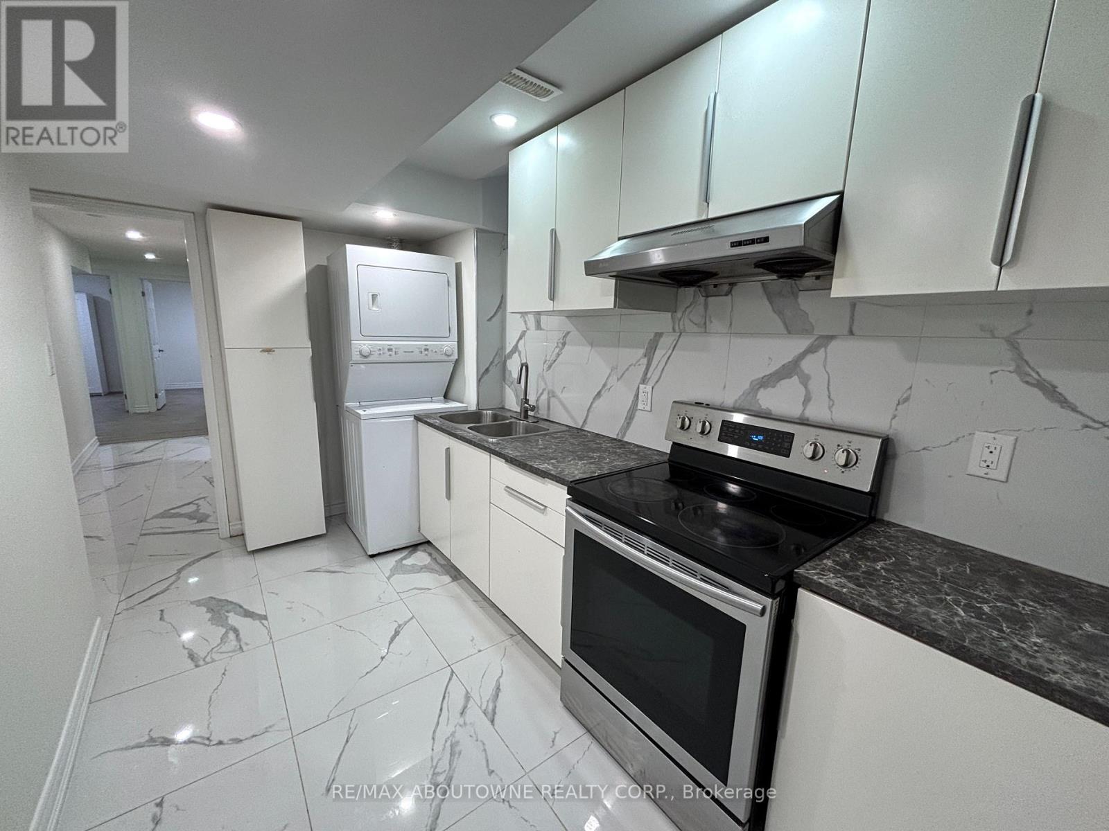 519 Downes Jackson - Bsmnt Heights, Milton, Ontario  L9T 8W2 - Photo 7 - W12986812