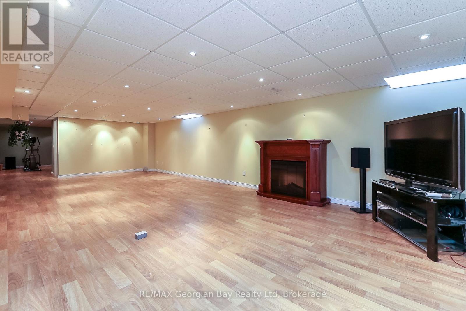 210 Wycliffe Cove, Tay, Ontario  L0K 2A0 - Photo 35 - S12660812