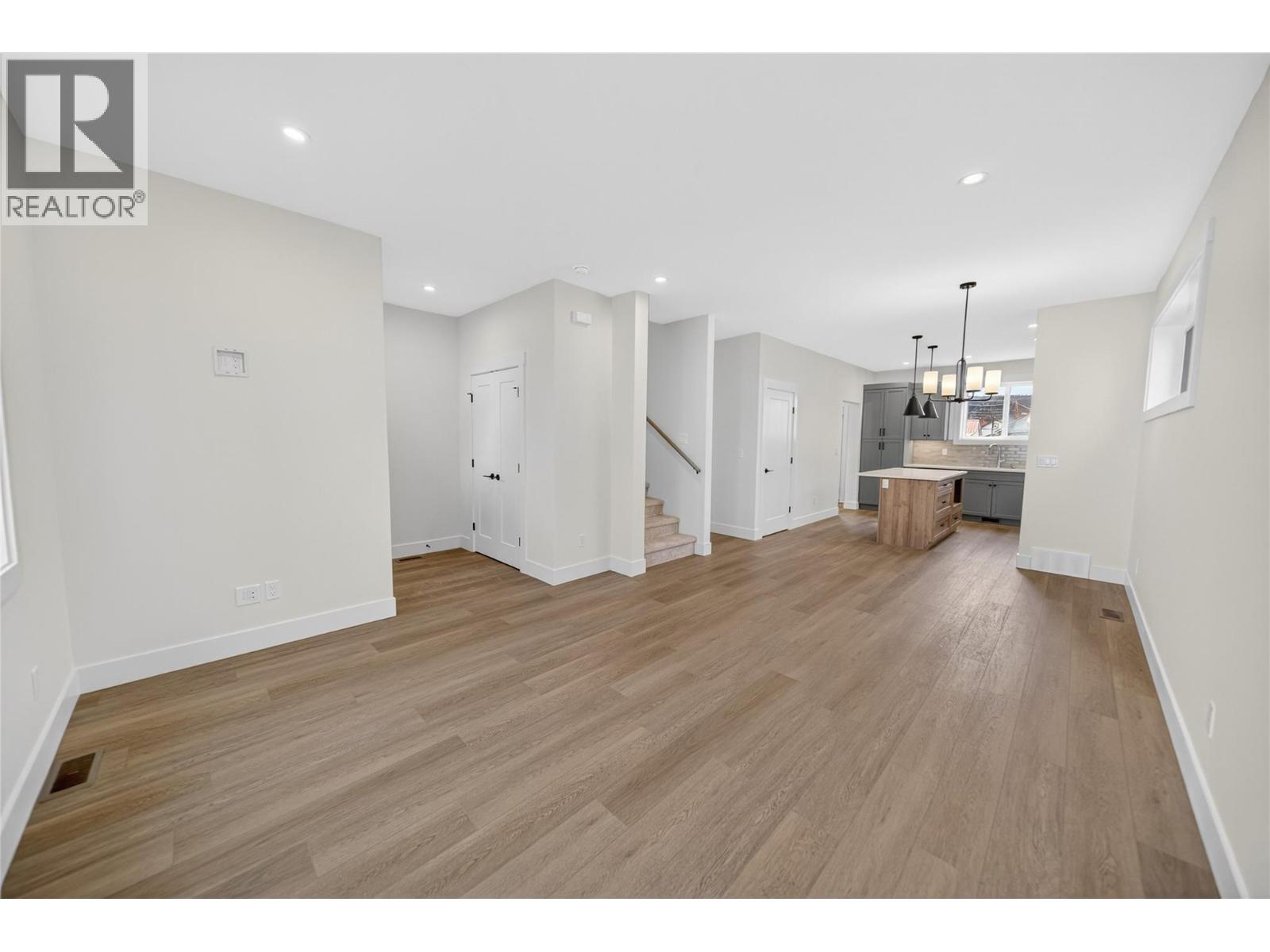 221 4th Avenue S, Cranbrook, British Columbia  V1C 2E2 - Photo 17 - 10381345