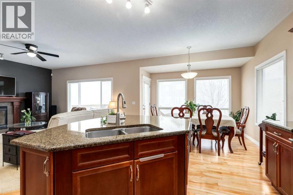 9023 Royal Oak Way Nw, Calgary, Alberta  T3G 0A4 - Photo 7 - A2299525
