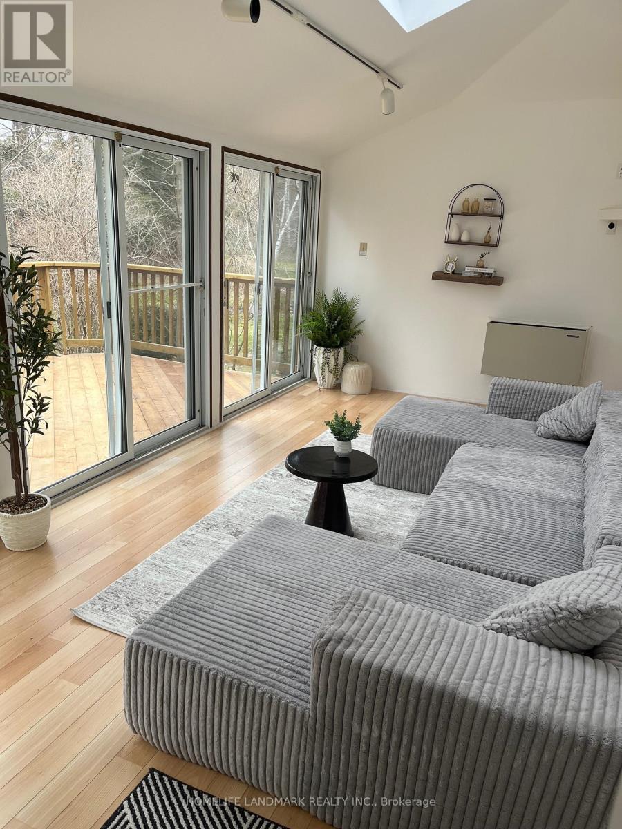 284 Woodland Drive, Oakville, Ontario  L6J 4W5 - Photo 15 - W12786588