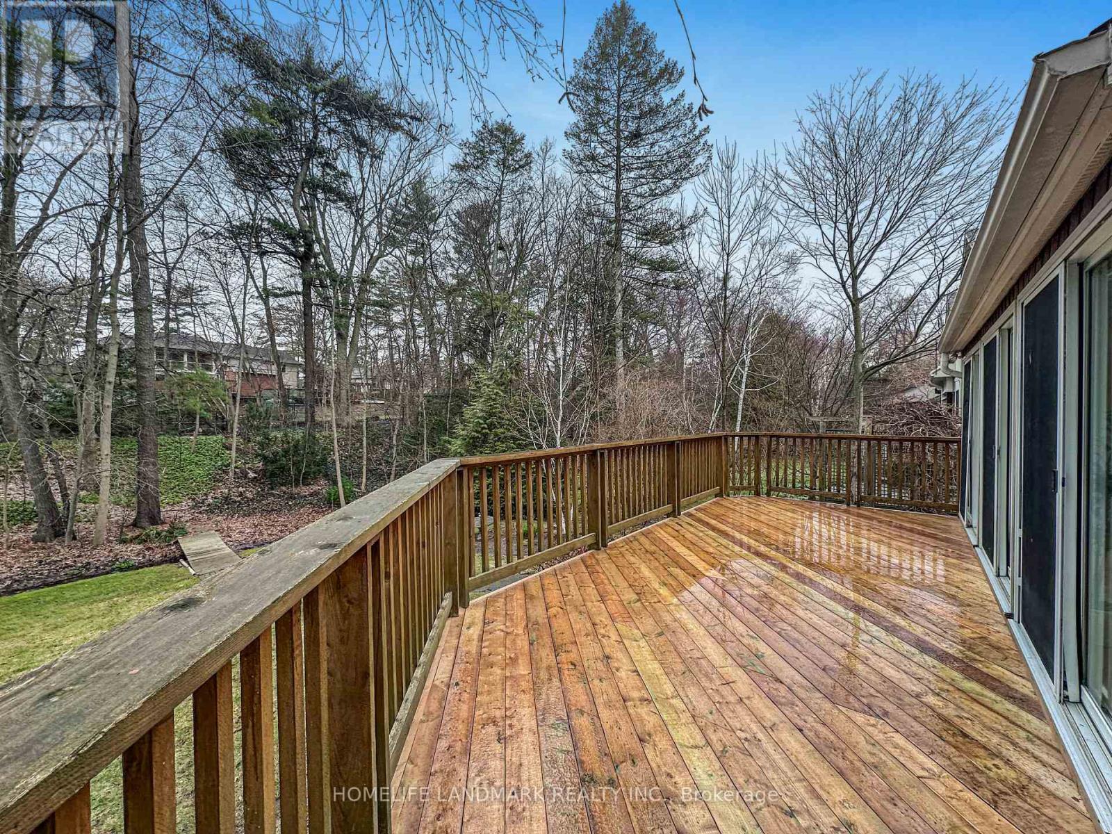 284 Woodland Drive, Oakville, Ontario  L6J 4W5 - Photo 18 - W12786588