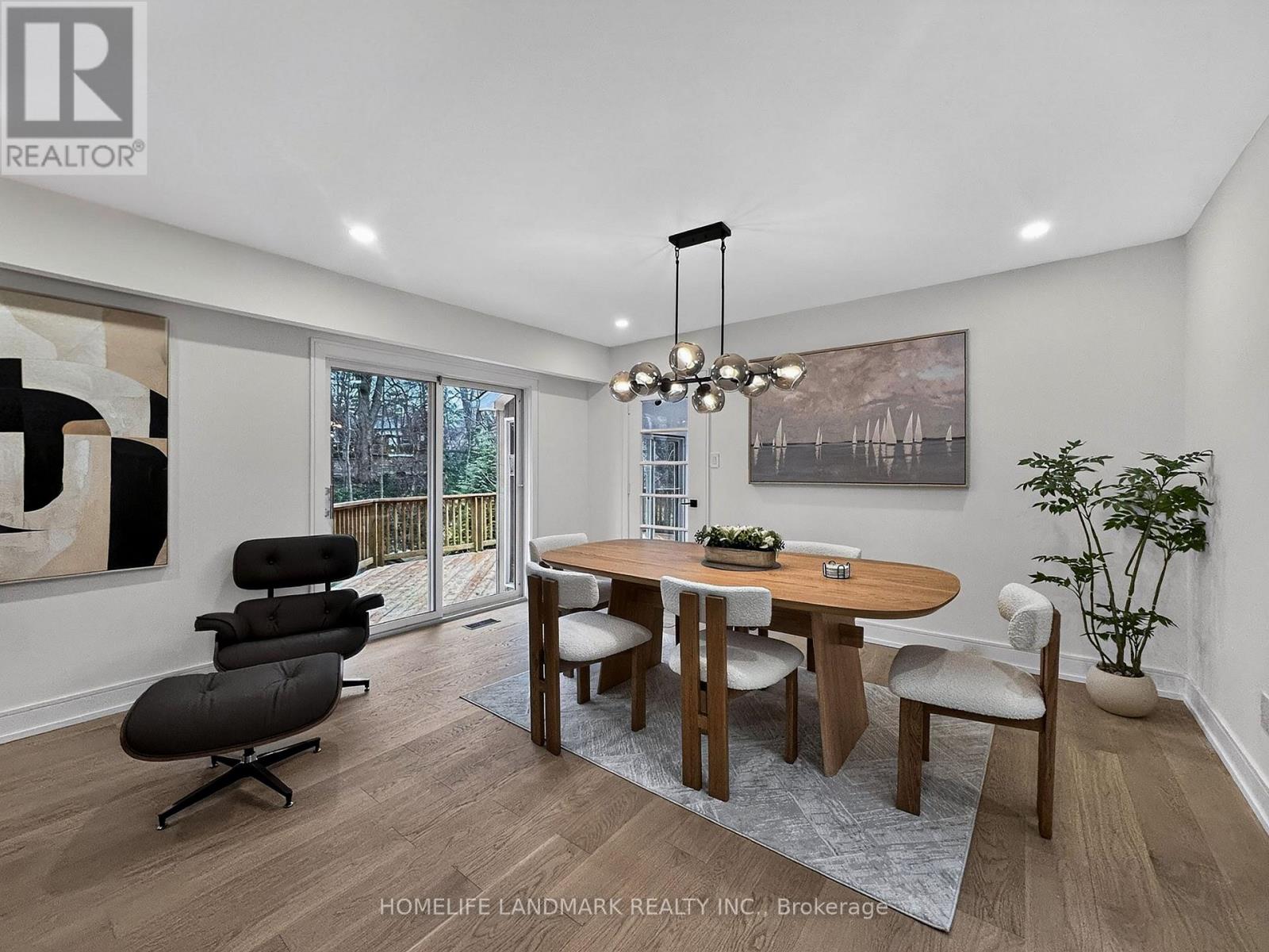 284 Woodland Drive, Oakville, Ontario  L6J 4W5 - Photo 5 - W12786588