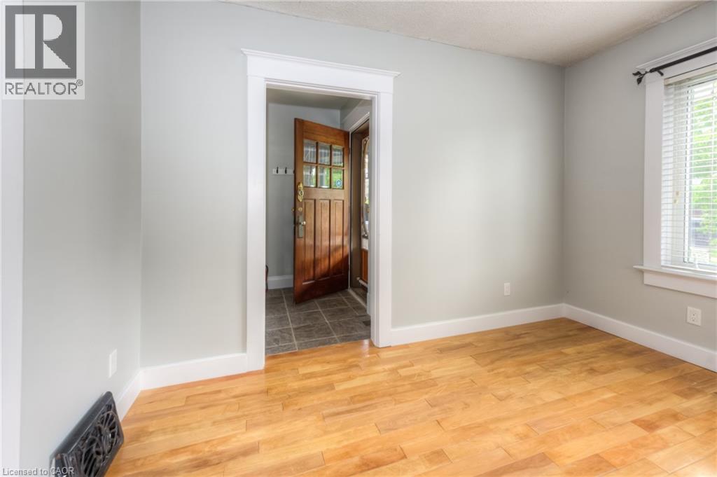 28 Stirling Avenue N, Kitchener, Ontario  N2H 3G5 - Photo 15 - 40814930