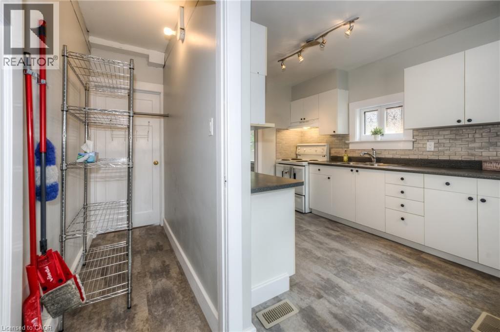 28 Stirling Avenue N, Kitchener, Ontario  N2H 3G5 - Photo 5 - 40814930