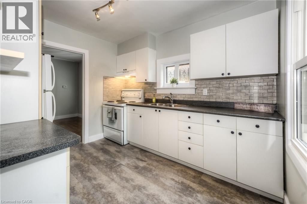 28 Stirling Avenue N, Kitchener, Ontario  N2H 3G5 - Photo 6 - 40814930