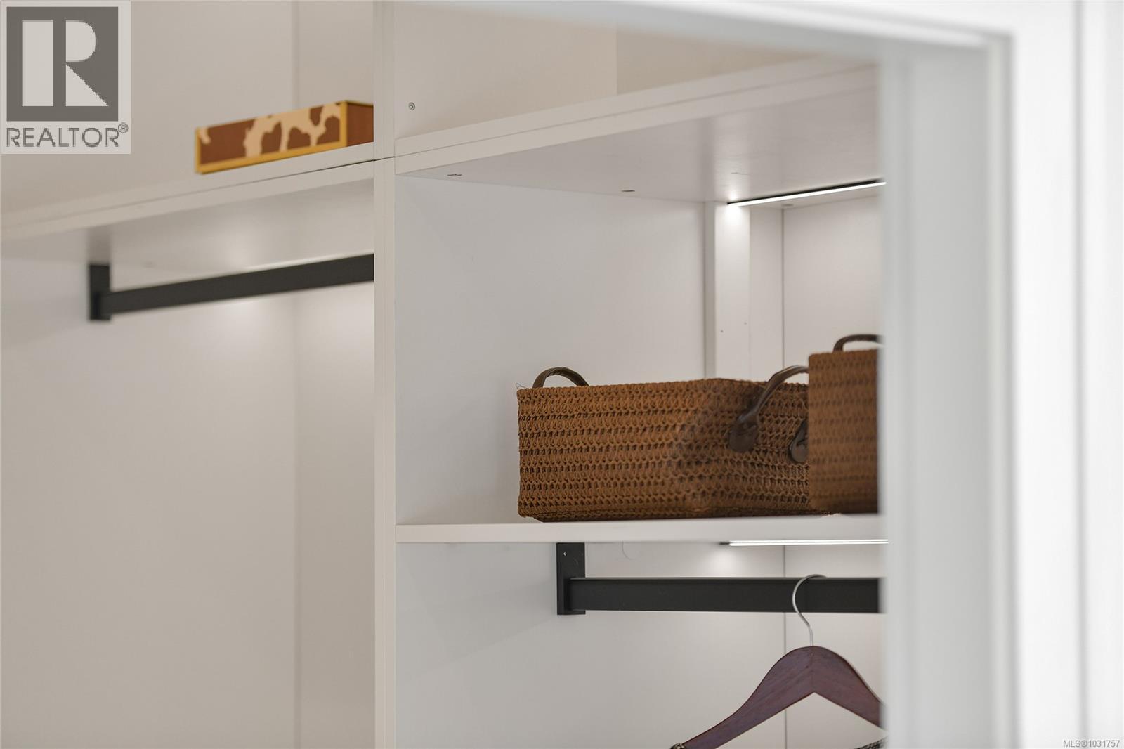 3 930 Falaise Cres, Saanich, British Columbia V8Y 1A3 - Photo 12 - 1031757