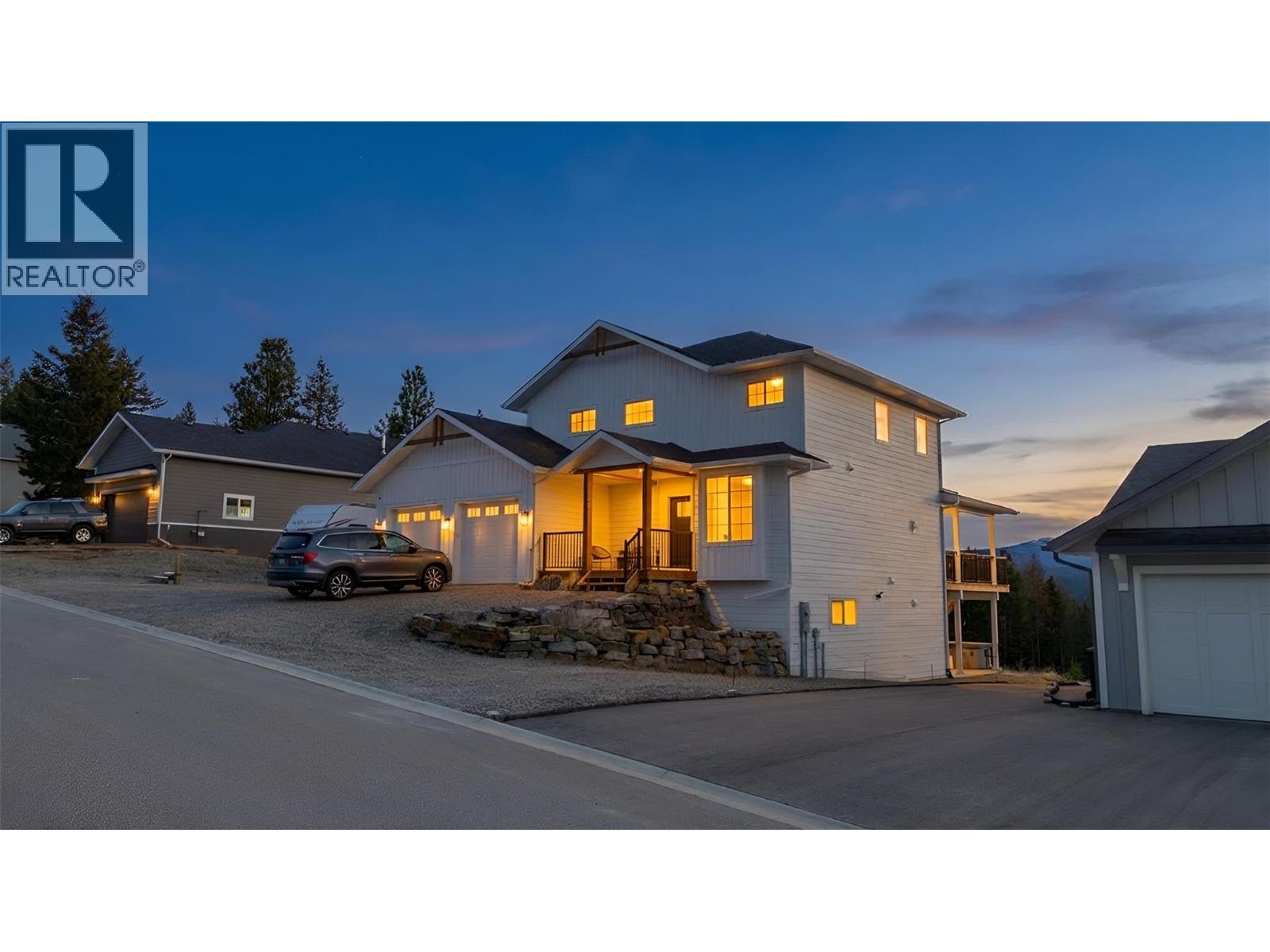 1623 1st Avenue S, Cranbrook, British Columbia  V1C 0E1 - Photo 1 - 10382548