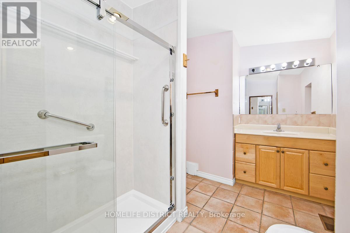 22 Greenland Road, Toronto, Ontario  M3C 1N2 - Photo 18 - C12986844