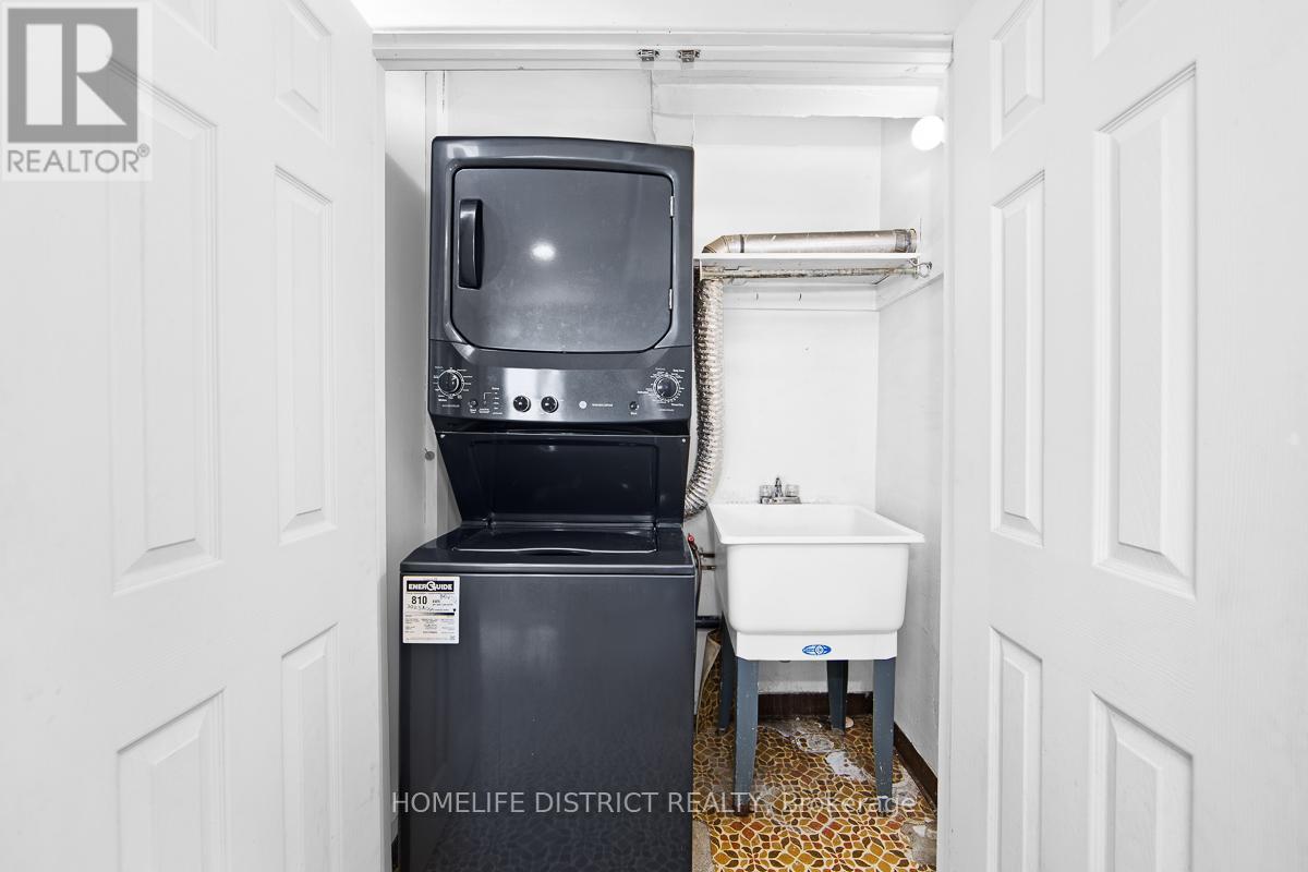 22 Greenland Road, Toronto, Ontario  M3C 1N2 - Photo 27 - C12986844