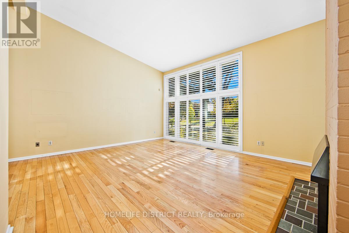 22 Greenland Road, Toronto, Ontario  M3C 1N2 - Photo 4 - C12986844